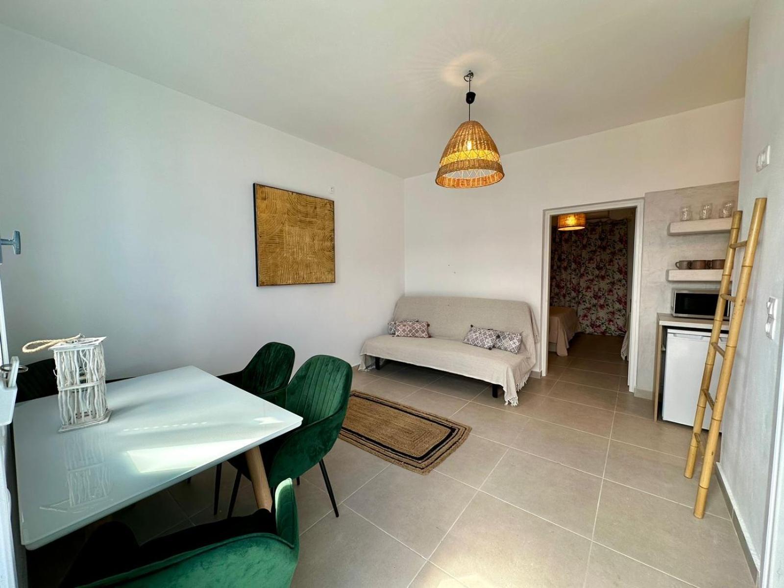 Family Villages Santorini Vlychada Екстер'єр фото